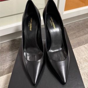 Saint Laurent Black Leather Heels With Pointed Toe
